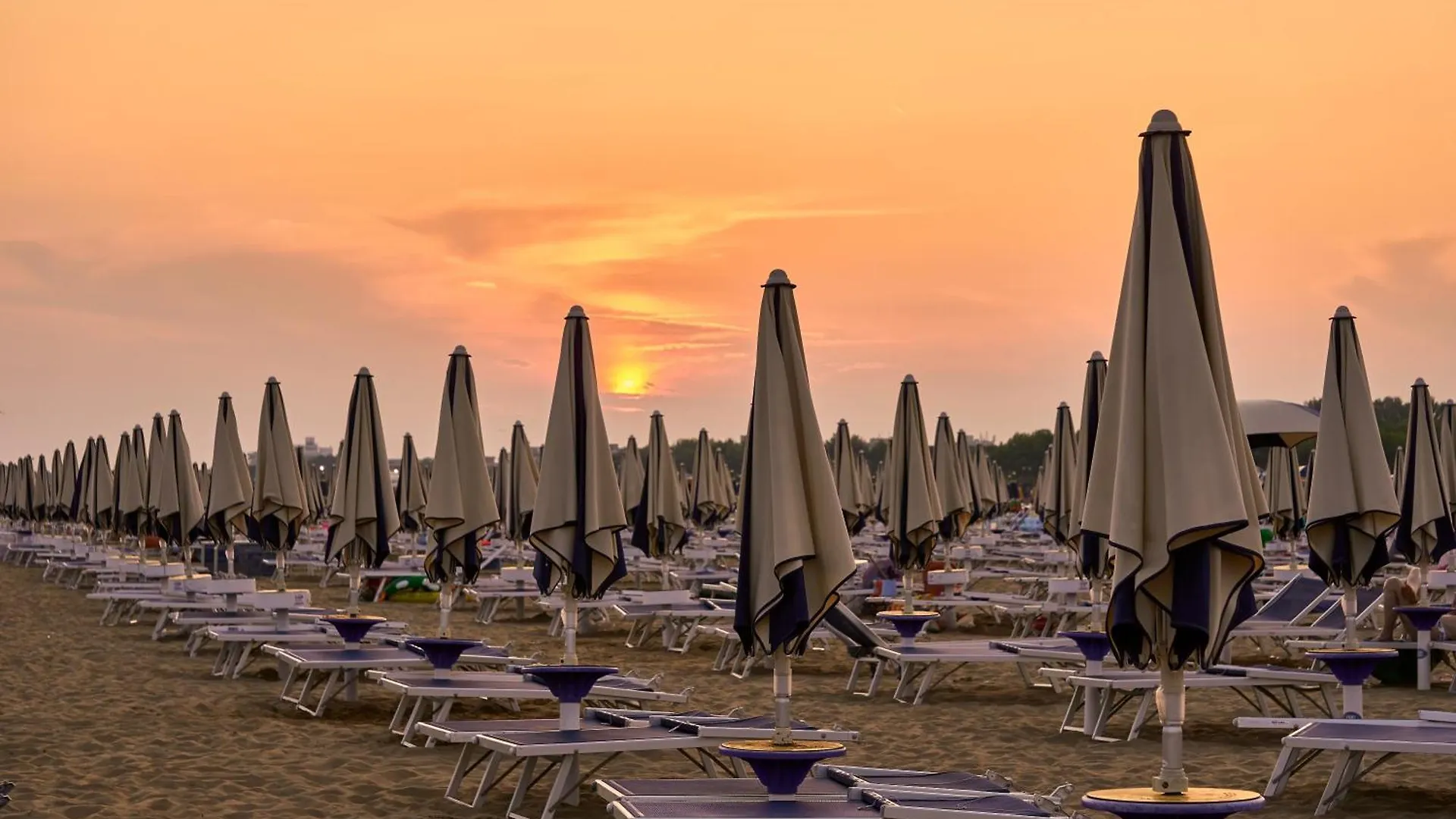 Three-Bedroom Apartment Very Close To The Beach Bibione 0*,