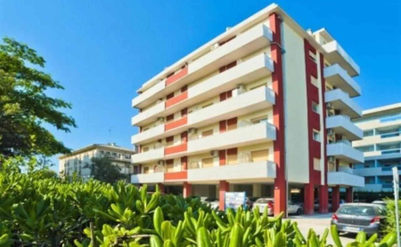 Three-Bedroom Apartment Very Close To The Beach Bibione Italy