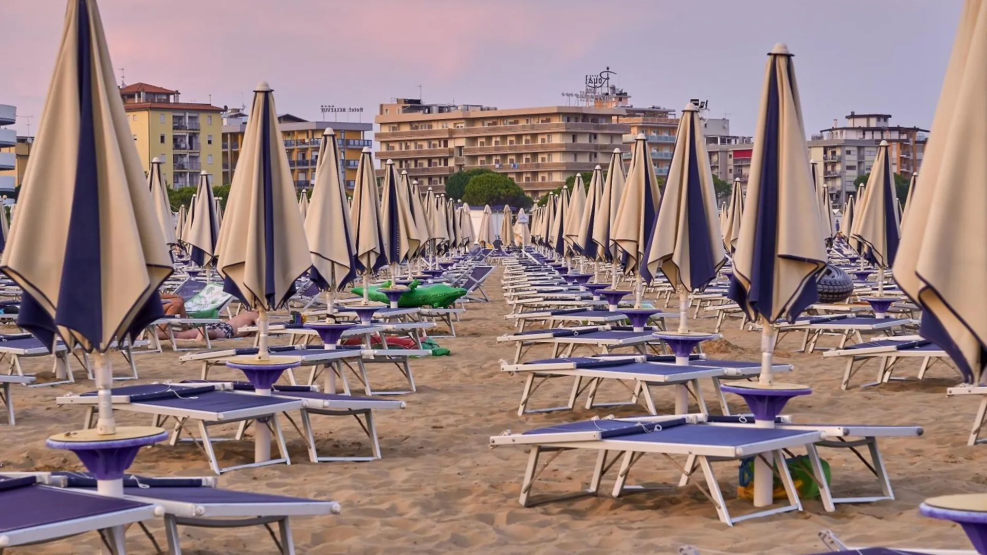 Three-Bedroom Apartment Very Close To The Beach Bibione