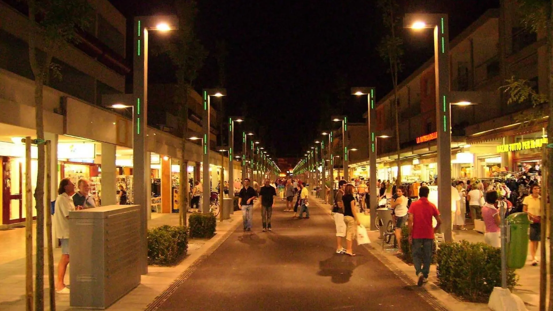 Three-Bedroom Apartment Very Close To The Beach Bibione